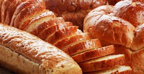 面包工坊中的面包师傅高清图片下载-正版图片600507950-摄图网