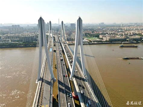 这座桥改写了番禺的历史——洛溪大桥新旧桥全线通车，开启了番禺发展的新征程