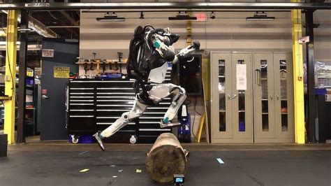 波士顿动力公司为四足机器人Spot添加新功能 或将在工业领域大显身手_机器人网