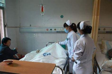 北京市隆福医院护工多少钱一天