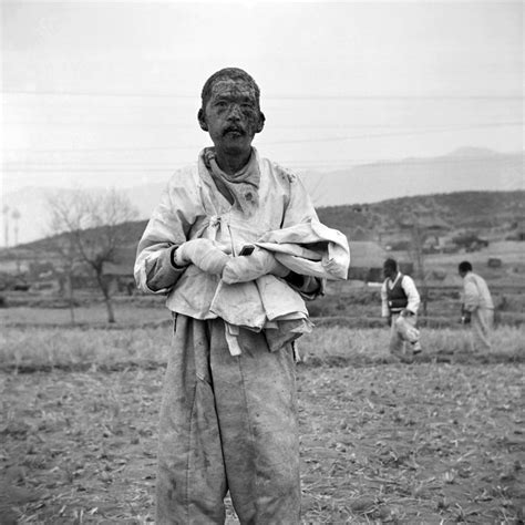 老照片 朝鲜战争中的普通民众 可怜的朝鲜老百姓|朝鲜战争|朝鲜|仁川_新浪新闻