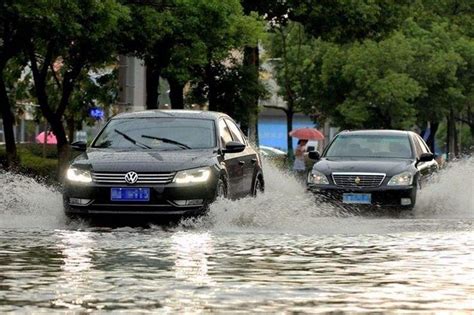汽车被水淹了，把进气口封住发动机会进水吗？搞清楚不吃亏_凤凰网视频_凤凰网