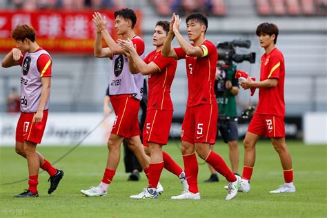中国男足迎来好消息！高拉特归化成功 要带国足打进2022年世界杯_手机新浪网