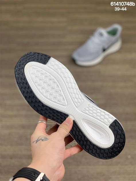 耐克Nike Air Max Camden Slide轻质透气休闲运动跑步鞋。 货号：BQ4626尺码：39-44 编码：61460748b ...