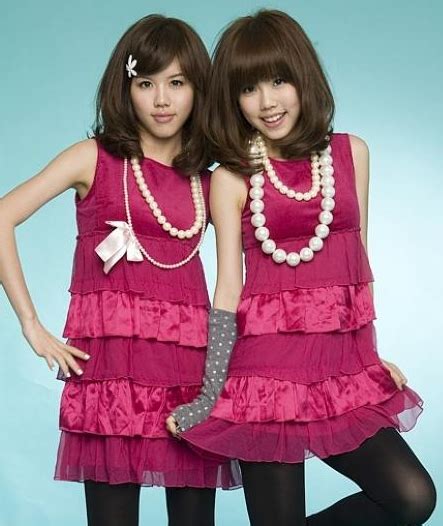 台湾最美双胞胎长大了，对比整容的BY2她们真是一股清流