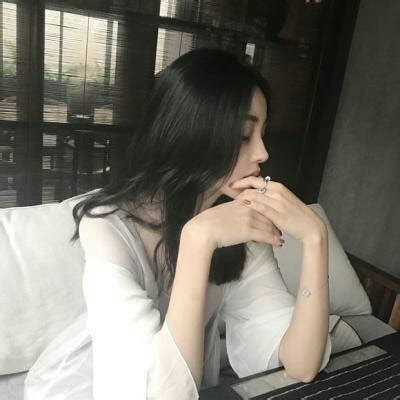非主流黑暗头像女生