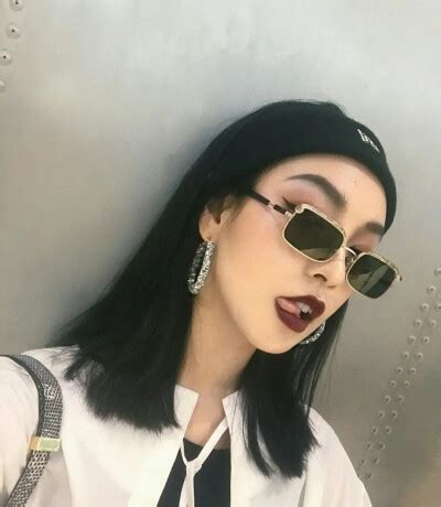 欧美EA7超女图图片