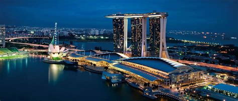 新加坡位于中国的什么方向，只能说一个方位_百度知道
