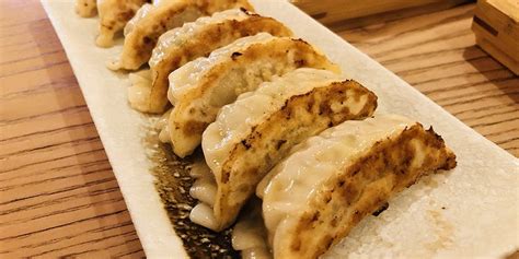 Japanese Pan-Fried Dumplings Save the Hungry Lunch Masses at Xiaohe ...