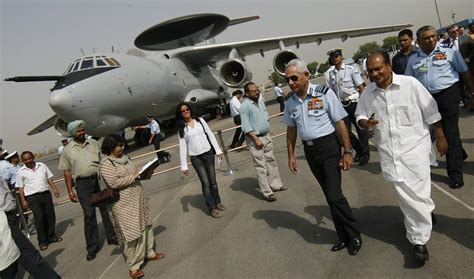 印度空军总参谋长与政要参加仪式_新浪图集_新浪网