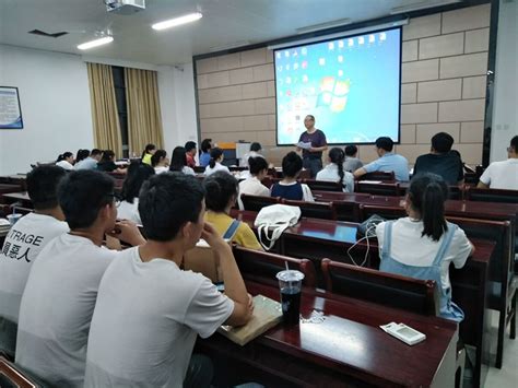 亳州学院亳州学院2018年“创青春”网络信息经济专项选拔赛如期举行