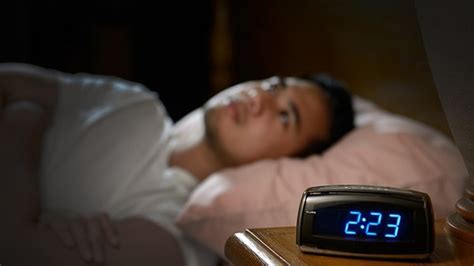 失眠是什么原因造成的？为什么会睡不着，教你一个方法快速入睡_凤凰网视频_凤凰网