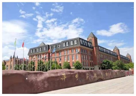 我院国际汉语系师生走访萍乡实验学校并看望校友-外国语学院 - 江西理工大学