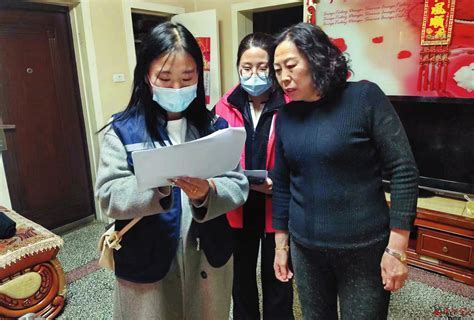 上海一女子偷窃小区防疫物资 邻居在窗台用手机拍下全过程_凤凰网