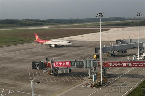 宜春机场新机坪启用后首次保障备降航班-中国民航网
