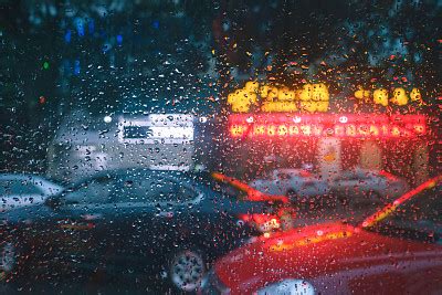 雨景被雨困住的城市图片 雨景被雨困住的城市图片