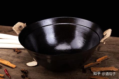 铸铁锅好还是熟铁锅好 铸铁锅和精铁锅哪个好 - 装修保障网