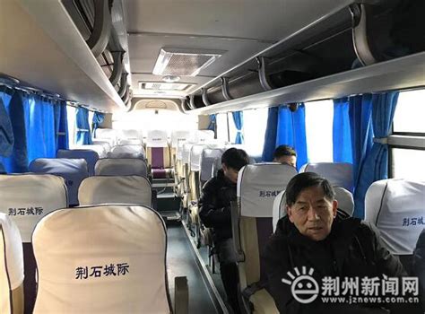 荆石城际公交正式开通 每小时一班车，票价为……-新闻中心-荆州新闻网