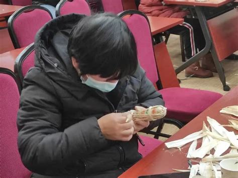 心灵手巧的女汉纸图片