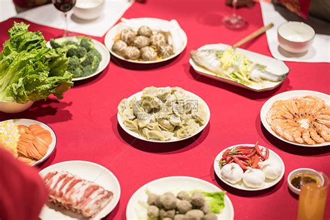 没想到这是一条有福利的年夜饭盛宴！我最喜欢第30桌… - 青岛新闻网