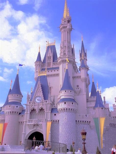 迪士尼城堡杯,迪士尼城堡舞台,迪士尼水晶城堡_大山谷图库