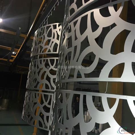 厂家制作电梯间喷涂标识 镂空喷漆模板 铁皮镂空字空心字模板-阿里巴巴