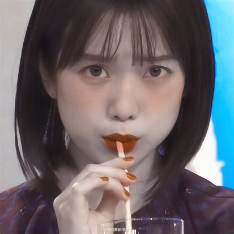 弘中绫香图片