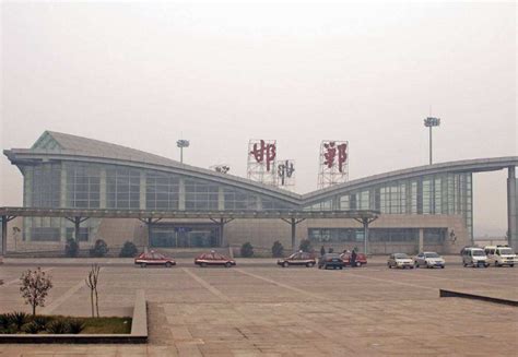 百名行业专家走进西安咸阳国际机场三期扩建工程观摩 - 市县新闻 - 陕西网
