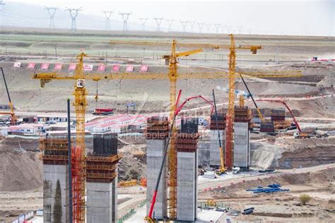 新疆昌吉州：项目建设 “踏春”提速