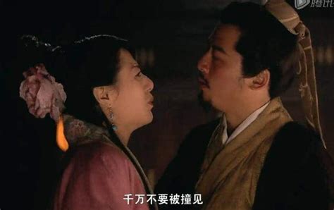 何晴在水浒传中饰演李师师，她的一颦一笑都让人魂牵梦绕|何晴_新浪新闻