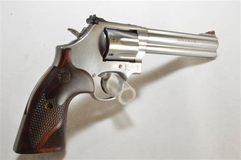 Smith & Wesson 686 Deluxe - The DUKE GmbH