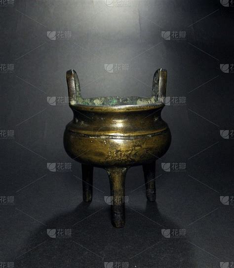 汉代的铜暖炉高清图片下载_红动中国