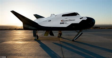 NASA批准“追梦者号”微型航天飞机全面生产_科技_环球网