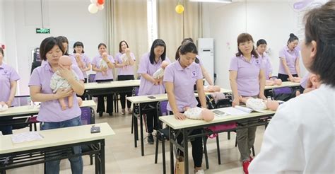 月嫂培训--广安市东方职业技术学校|职业学校|广安技校