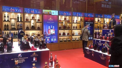第十七届中国国际酒业博览会今日开幕_要闻_大听网_泸州市广播电视台