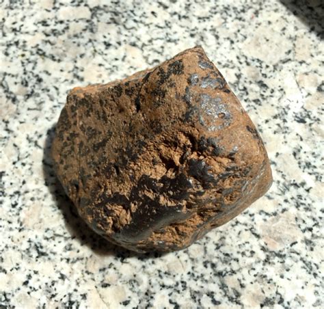 橄榄石陨石熔壳,标准石陨石气印,辉石陨石的特征图片_大山谷图库