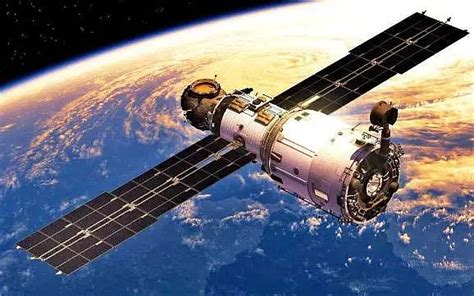 12月27日，中国北斗卫星导航系统开始提供全球服务-依迅北斗 - 北斗捍卫国防安全 - 北斗+让城市更智慧