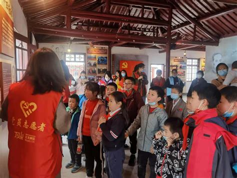 看“三全”社区家庭教育的“顶山行动”_图片新闻_南京市江北新区管理委员会