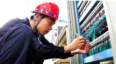 天津电工师傅一般在哪里找，天津电工师傅多少钱一天
