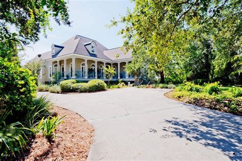 12027 Michael Grace Dr, Gulfport, MS 39503 | MLS #4024512 | Zillow
