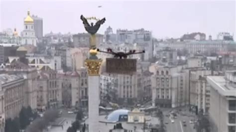 乌克兰商家利用直播打广告，并留下使馆电话_凤凰网视频_凤凰网