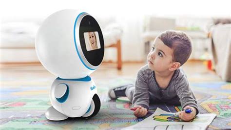 儿童陪伴机器人中的“变形金刚”_怡美工业设计公司
