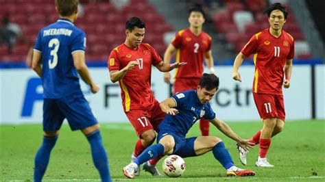 国足vs泰国首发11人平均年龄对比：国足30岁PK泰国29岁_东方体育
