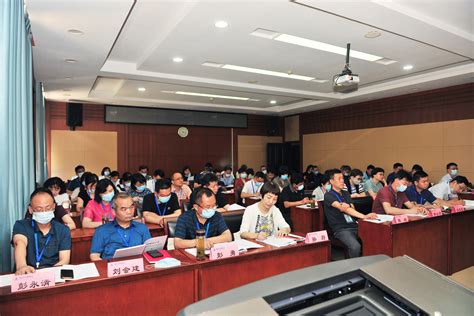 武汉市财政系统新任处级领导干部能力提升班在我校顺利开班