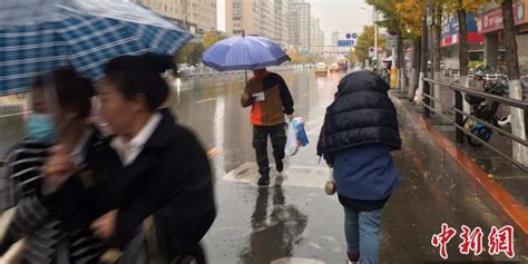 哈尔滨这天气，太冷了，南方游客冻得受不了-搜狐大视野-搜狐新闻