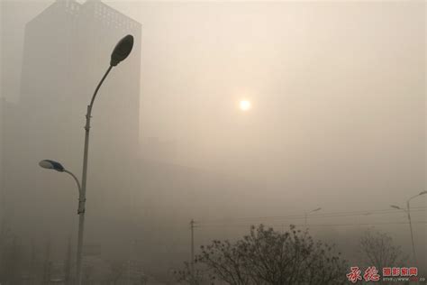 阴霾笼罩的深圳 高清图片下载_红动中国
