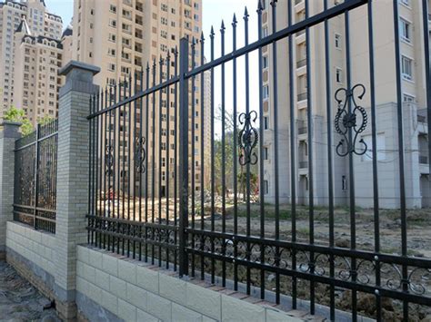 市政护栏厂家锌钢防护栏杆-盐城市绿星护栏科技有限公司