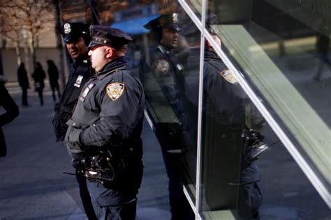 美国纽约警方收到匿名恐吓电话，称IS成员将对警察开枪_全球速报_澎湃新闻-The Paper