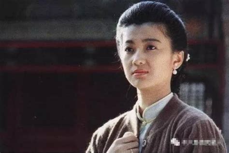 她凭《婉君》走红, 曾是华视力捧的女演员, 年仅29岁葬身于火山