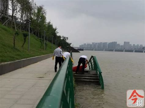 广西柳州柳江河浮起一溺水少年！很遗憾 奇迹没有发生_其它_长沙社区通